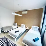 Vandrarhem Luxury Rooms, Ideal For Tourists