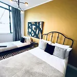 Luxury Rooms, Ideal For Tourists Vandrarhem *