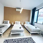 Luxury Rooms, Ideal For Tourists Vandrarhem *