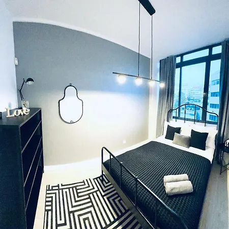 Luxury Rooms, Ideal For Tourists אכסניה *