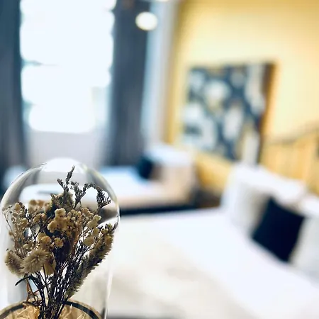 אכסניה Luxury Rooms, Ideal For Tourists