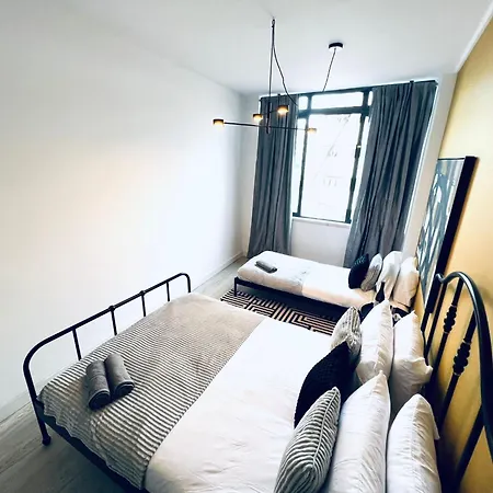 Хостел Luxury Rooms, Ideal For Tourists *