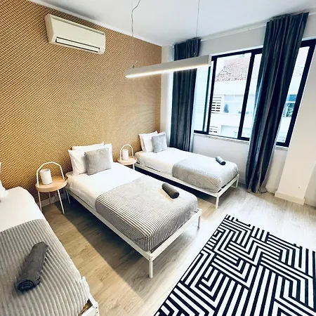 Hostel Luxury Rooms, Ideal For Tourists *